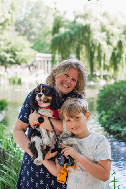 Family and a dog in Parc Monceau